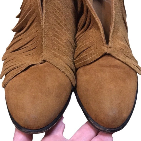 Maurices Fringe V-cut Suede Ankle Booties in Brown Size 8 1/2 - Picture 6 of 8